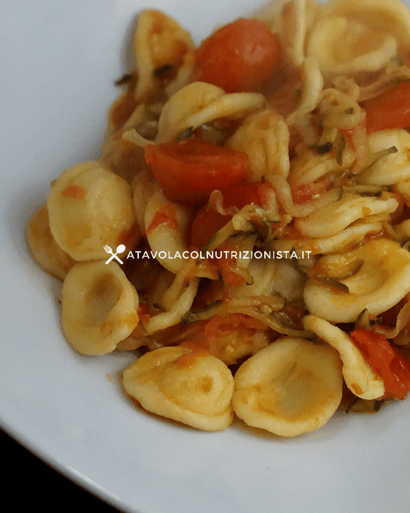 Ricetta Light Pasta fresca con pomodorini e zucchine – A Tavola col ...