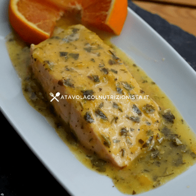 Filetto di salmone in salsa d'arancia