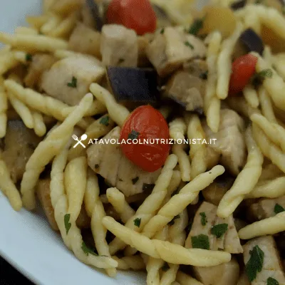 pasta pesce spada melanzane pomodorini