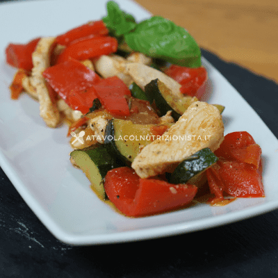 Straccetti di petto di pollo con le verdure