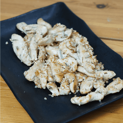 petto di pollo con granella di mandorle