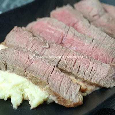 tagliata di manzo con purè di patate