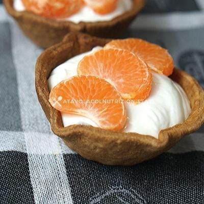 cestini di pasta frolla ripieni di yogurt e frutta