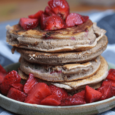 pancake alle fragole ricetta perfetta per una colazione da campione