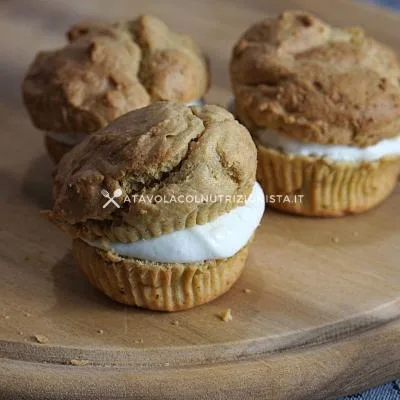 Muffin allo Yogurt Ripieni di Crema di Yogurt al Limone