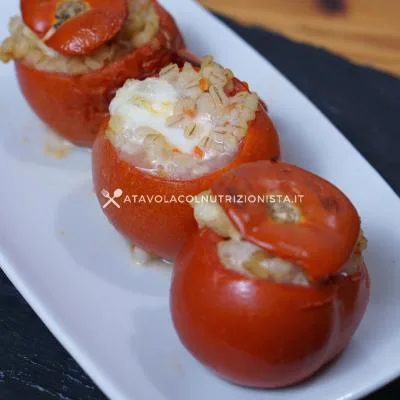 Pomodori Ripieni Filanti con Orzo e Mozzarella