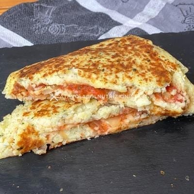 quadrotti di patate pomodoro e prosciutto