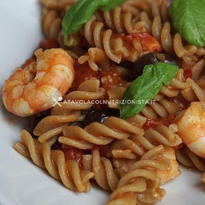 Pasta Integrale con Pomodorini, Olive e Code di Mazzancolle