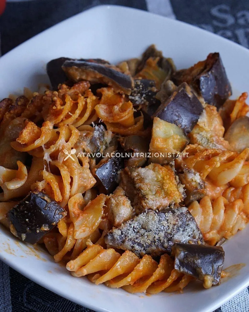 Pasta con Sugo di Melanzane e Ricotta
