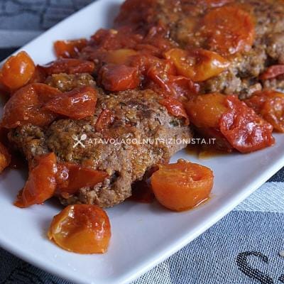 ricetta hamburger coi pomodorini