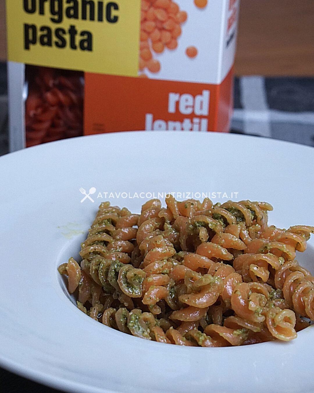 Ricetta Light Pasta di Lenticchie Rosse al Pesto – A Tavola col  Nutrizionista