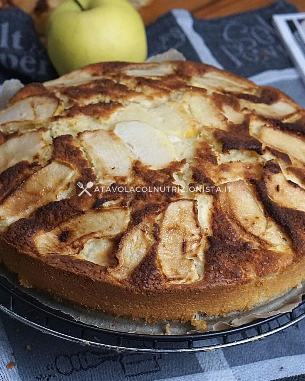 ricetta Torta di Mele Senza Zuccheri Aggiunti (con xilitolo e cotta nella friggitrice ad aria)