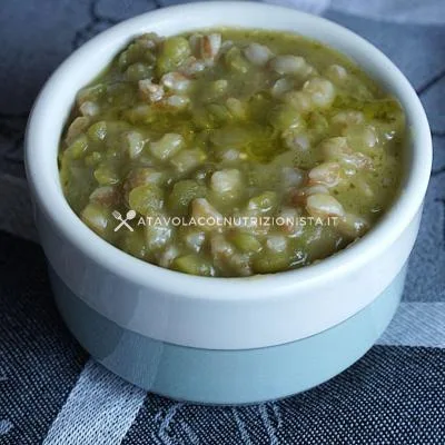 ricetta zuppa di farro e piselli secchi