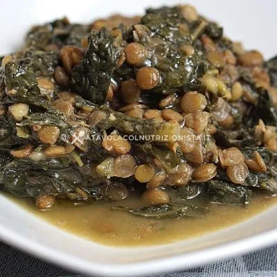 ricetta light vegana senza glutine zuppa di lenticchie e cavolo nero