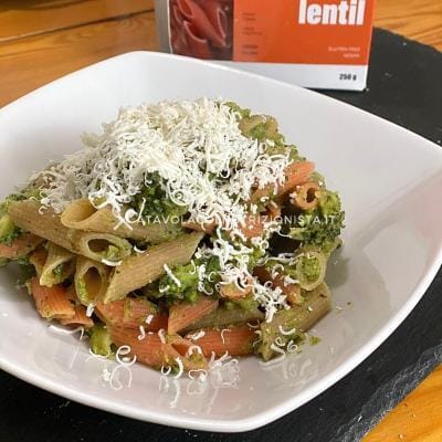ricetta Pasta di lenticchie coi broccoli e ricotta salata