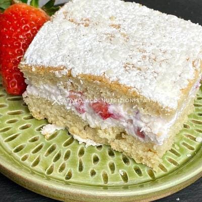 ricetta torta farcita fragole ricotta e cocco con farina di avena