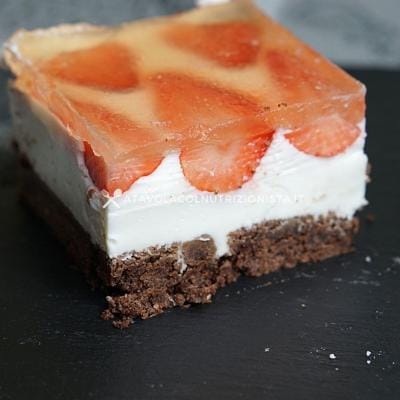 Cheesecake light fragole e limone