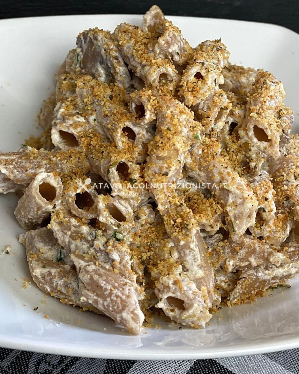 Pasta Integrale con Funghi, Crema di Ricotta e Pangrattato
