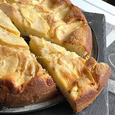 ricetta Torta di Mele con Ricotta e Yogurt Senza Uova e Senza Burro