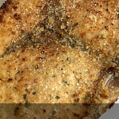 Pesce Spada Panato dorato e croccante appena uscito dalla friggitrice ad aria.