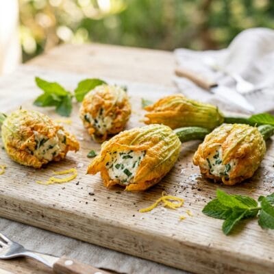 Tonno alla Griglia con Insalata di Peperoni Arrosto e Menta